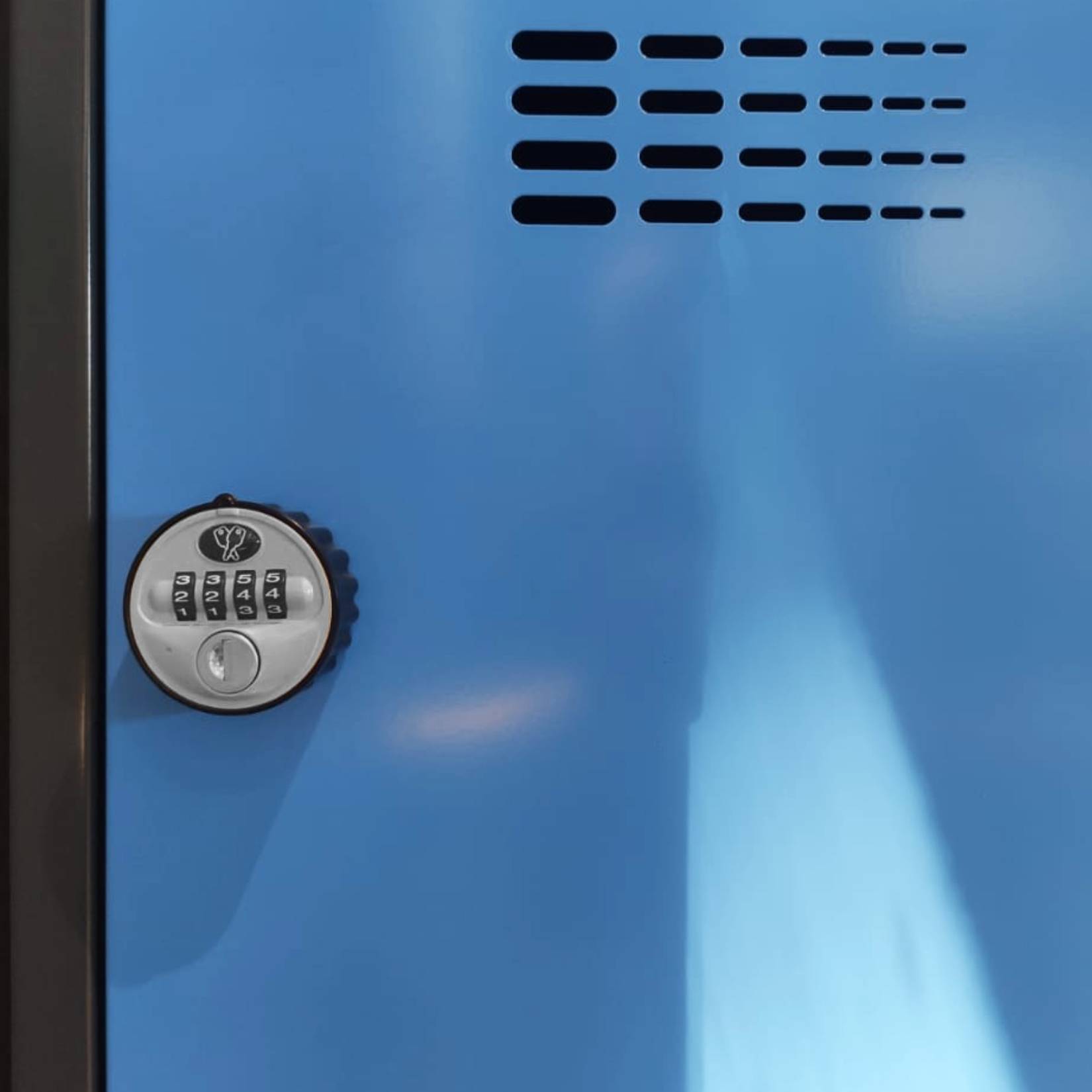 Detale zamka szyfrowego do szaf metalowych Euro-Lock 2800